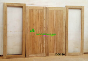 Alternative view of ประตูไม้สักบานคู่ DD186